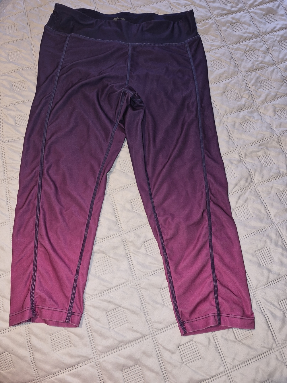 Women's Ombre Purple-to-Pink Cropped Active Leggings